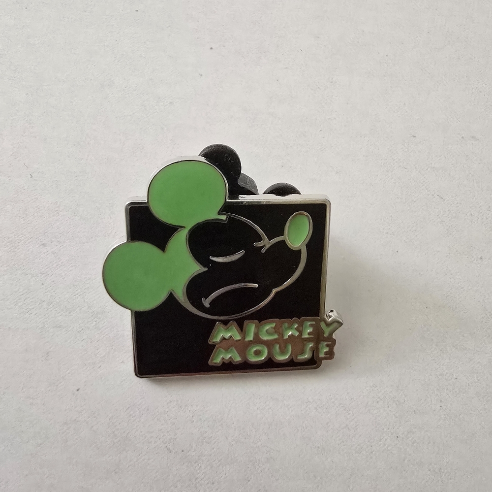 Disney Pin Mickey Expression Mystery Pouch Hmph! Green